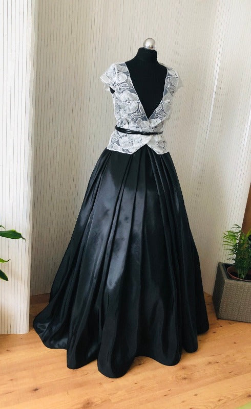Ball skirt, Prom skirt.