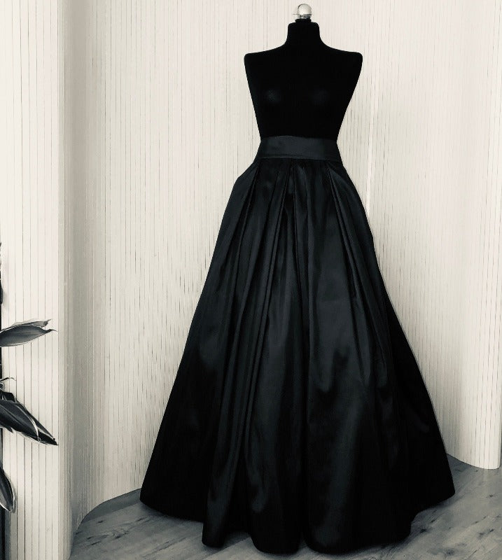 Ball skirt, Prom skirt.