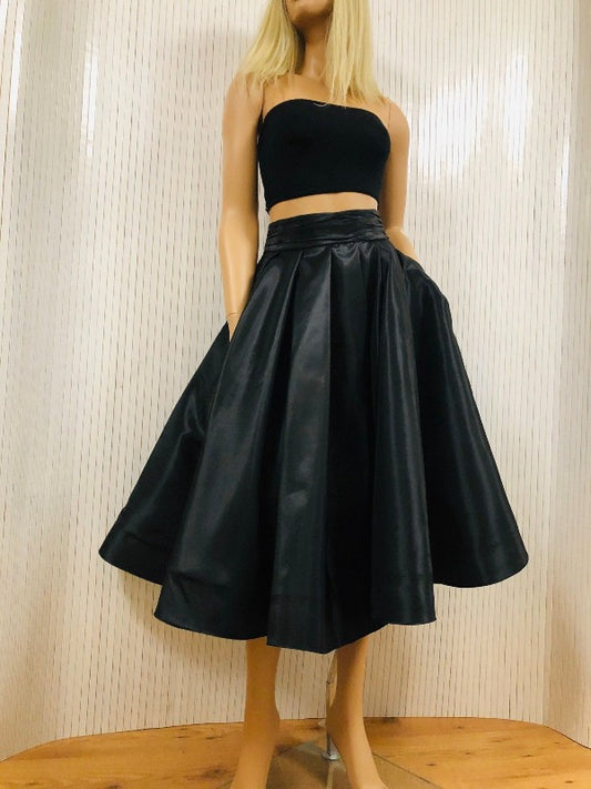 Any taffeta skirt